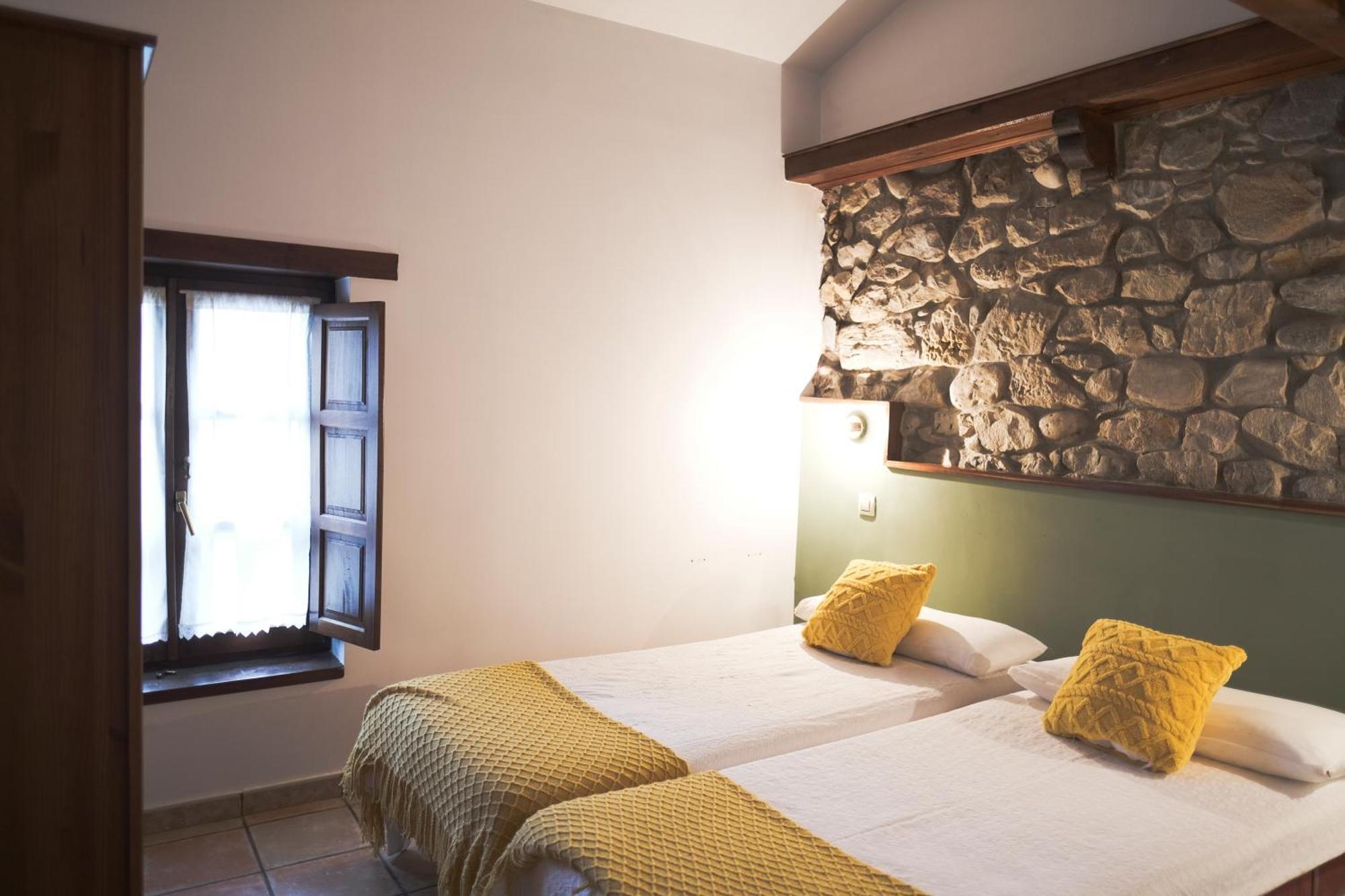 Posada La Estela De Barros Corrales De Buelna Εξωτερικό φωτογραφία
