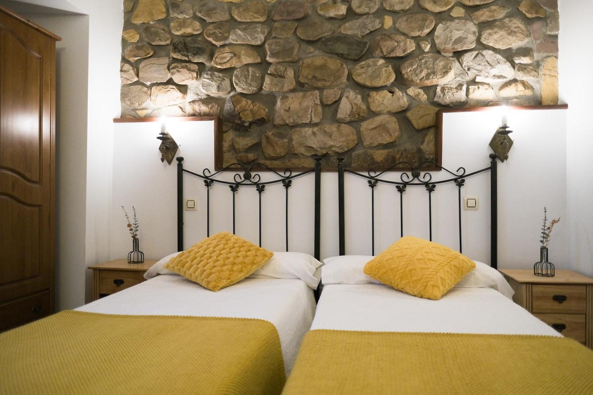 Posada La Estela De Barros Corrales De Buelna Εξωτερικό φωτογραφία