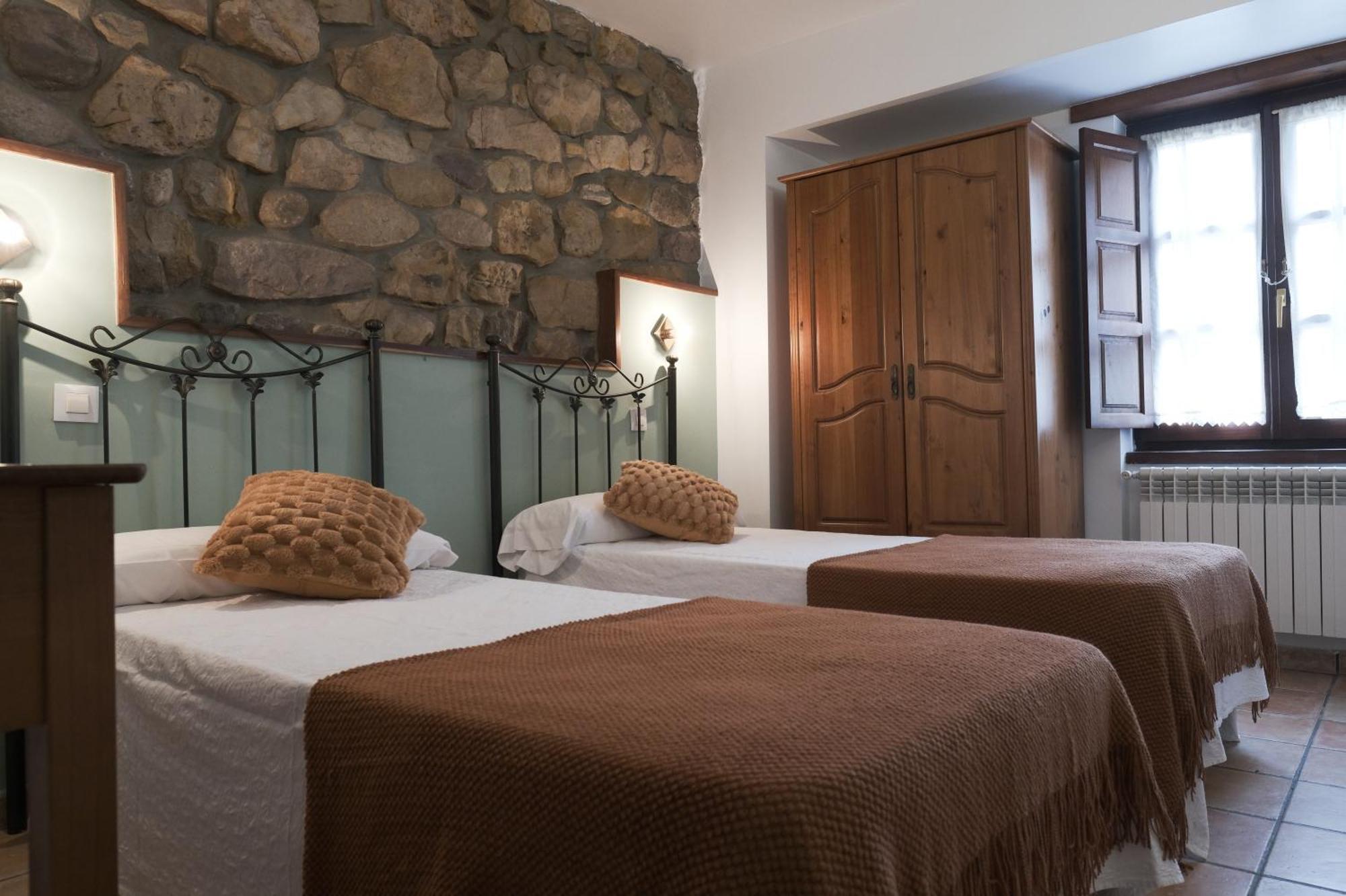 Posada La Estela De Barros Corrales De Buelna Εξωτερικό φωτογραφία