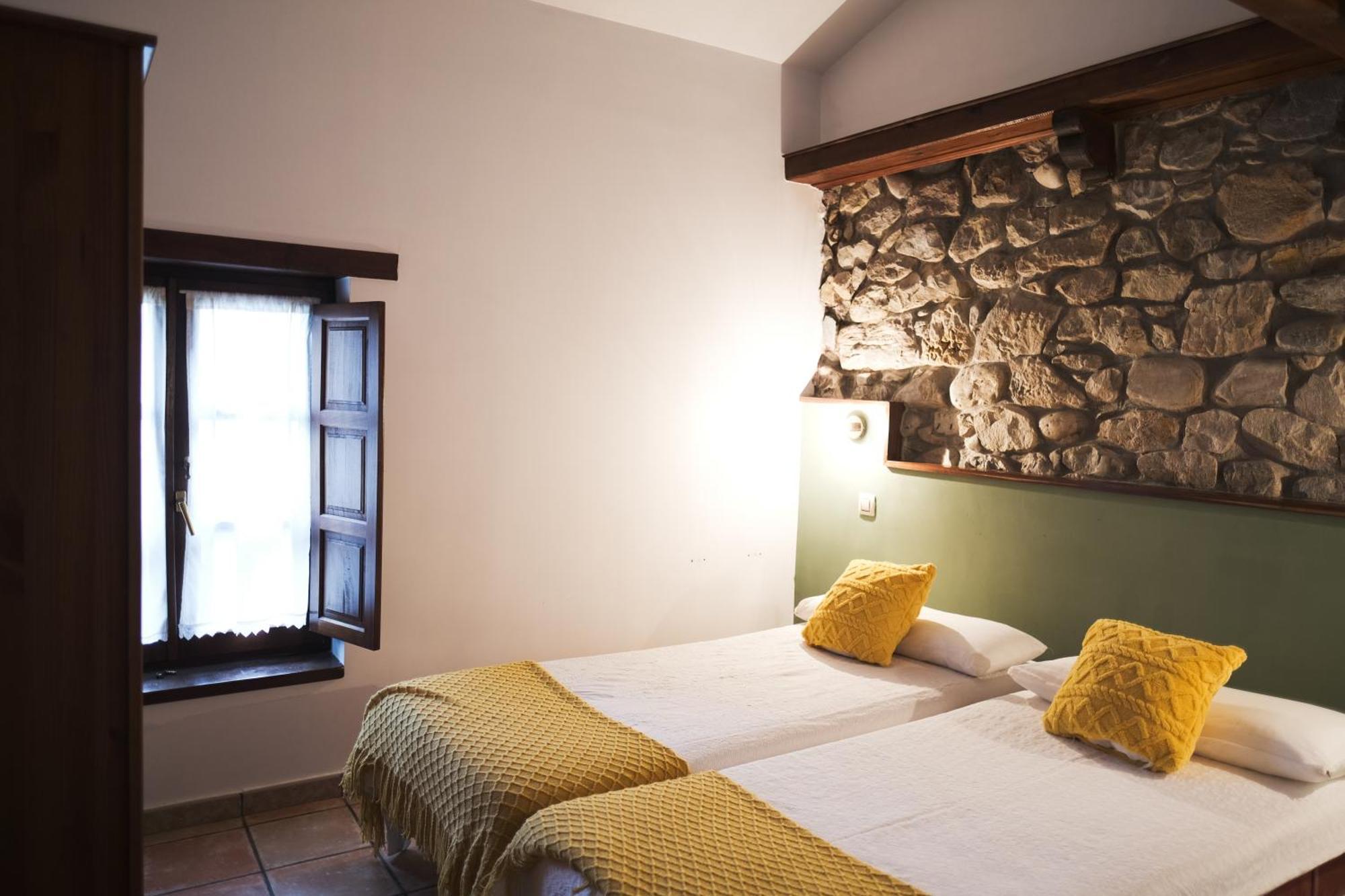 Posada La Estela De Barros Corrales De Buelna Εξωτερικό φωτογραφία