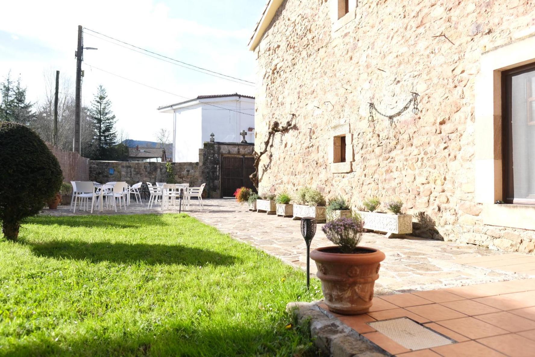 Posada La Estela De Barros Corrales De Buelna Εξωτερικό φωτογραφία