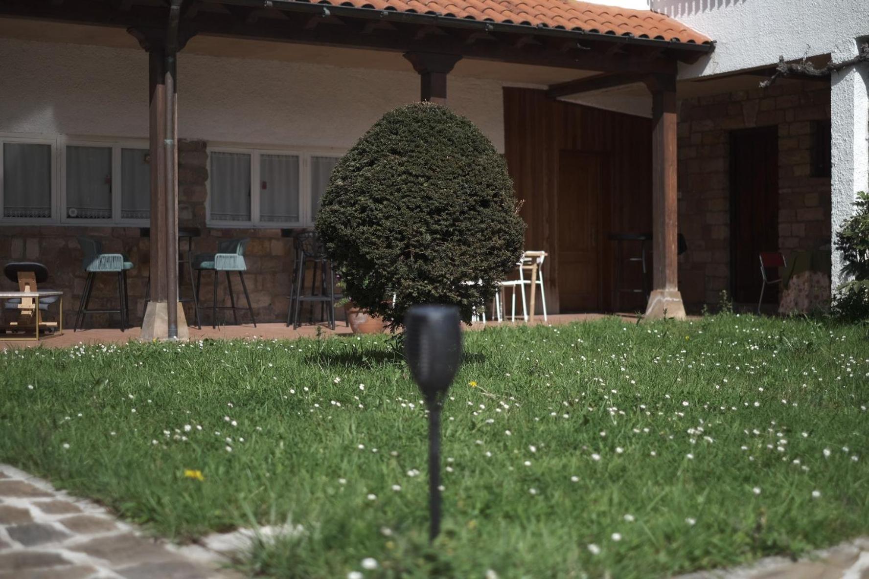 Posada La Estela De Barros Corrales De Buelna Εξωτερικό φωτογραφία